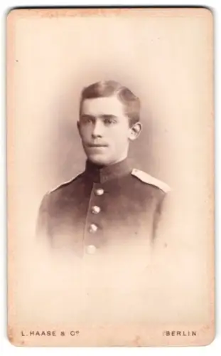 Fotografie L. Haase & Co., Berlin, Unter den Linden 62/63, Paul von Gilsa als Garde-Kadett in Uniform