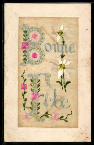 Seidenstick-AK Margeriten und blühende Rosen, Bonne Fête