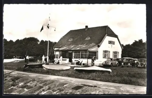 AK Travemünde, Lübecker Yacht-Club Clubhaus, VW Käfer