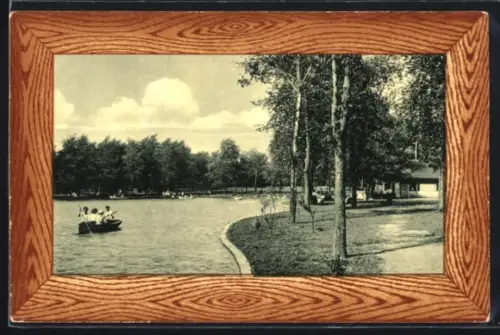 AK St. Louis, MO, Lake in O`Fallon Park