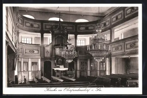 AK Oberfriedersdorf i. Sa., Kirche, Innenansicht, Kronleuchter, Emporen