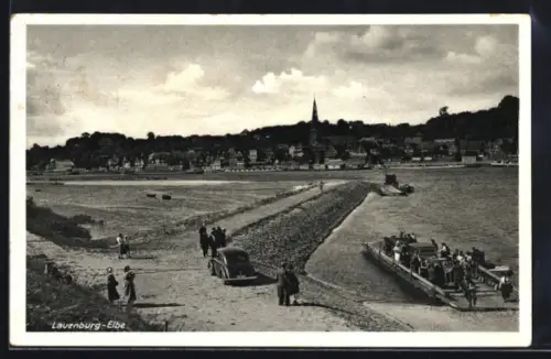 AK Lauenburg /Elbe, Elbufer, Fähranleger, Ortsansicht