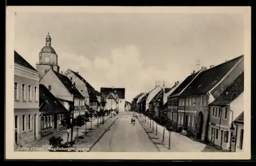 AK Barby /Elbe, Magdeburger Strasse mit Turm aus der Vogelschau