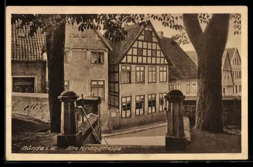 AK Bünde i. W., Alte Kirchhoftreppe, Häuserreihe