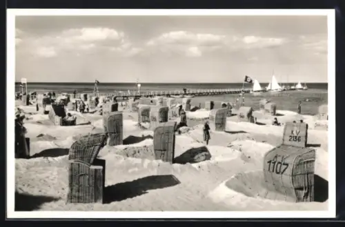 AK Travemünde, Ostseebad, Strand mit 