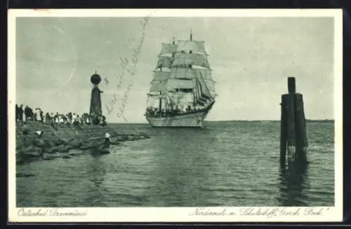 AK Travemünde, Nordermole mit Schulschiff Gorch Fock
