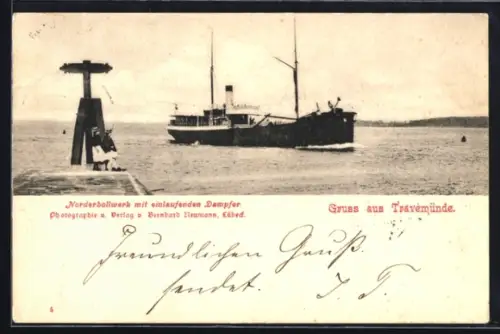 AK Travemünde, Norderbollwerk mit einlaufendem Dampfer