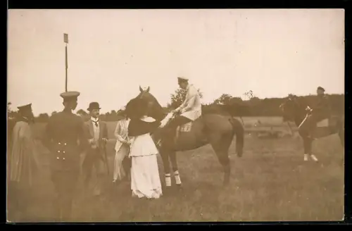 AK Kronprinz Wilhelm beim Ausritt