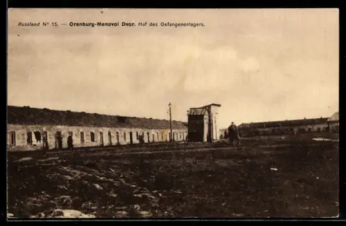 AK Orenburg-Menovol, Wachsoldat auf dem Hof des Gefangenenlagers
