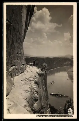 Foto-AK Walter Hahn, Dresden, Nr. 3179: Bastei, Bergpass Rahm-Hanke über der Elbe