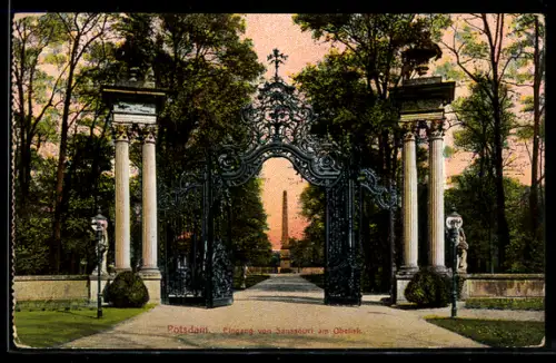 AK Potsdam, Eingang von Sanssouci am Obelisk
