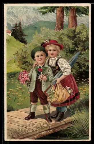 Lithographie Kleines Trachtenpaar mit gesammelten Bergblumen auf einem Bachsteg