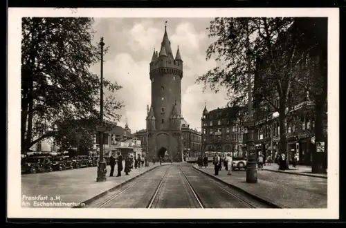 AK Frankfurt, Strassenbahntrasse zum Escheinheimer Turm hin