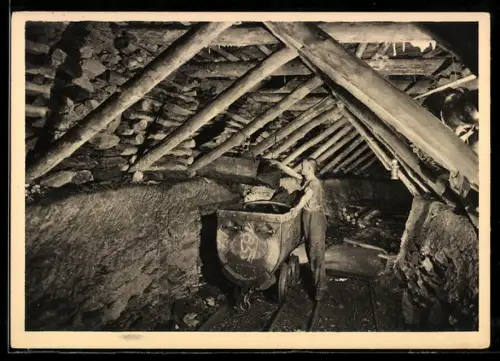 AK Auslauf einer Schüttelrutsche, Holzausbau, Kohle