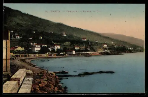 AK Bastia, Vue sur la plage et les collines environnantes