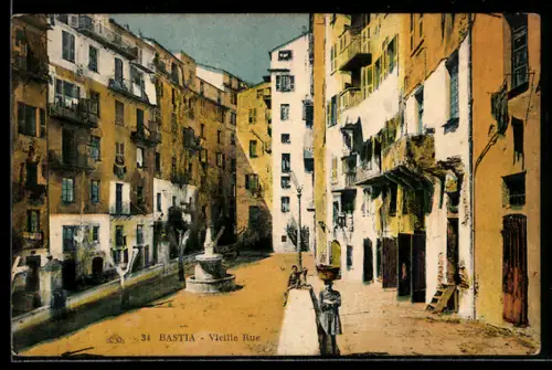 AK Bastia, Vieille Rue avec fontaine et immeubles anciens