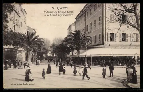 AK Ajaccio, L`Avenue du Premier Consul et le Grand Café d`Ajaccio