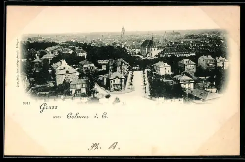 AK Colmar, Vue panoramique de la ville avec rues bordées d`arbres et église en arrière-plan
