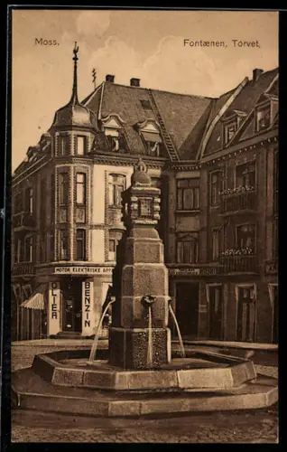 AK Moss, Fontaenen, Torvet