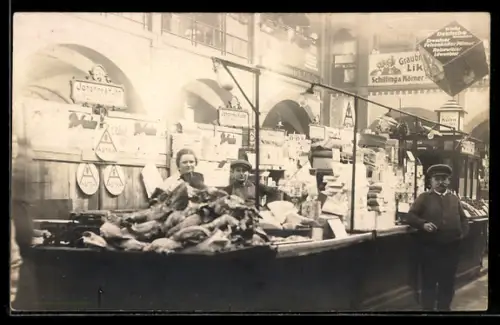 Foto-AK Dresden, Markthalle am Antonsplatz um 1910, Dresdner Felsenkeller Pilsner