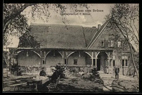 AK Drüsen, Gasthaus von F. Möller, Partie im Garten
