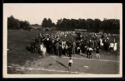Foto-AK Bünde, Sportplatz, Laufübungen der Reichsjugendwettkämpfe