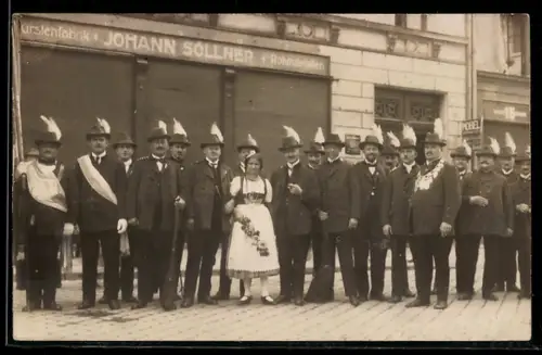 Foto-AK München, Bürstenfabrik Johann Söllner, Blumenstrasse 13