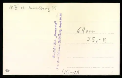 AK Menschenmenge am Hafen mit Ruderbooten