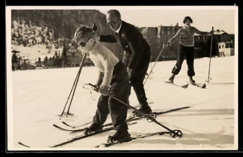 Foto-AK Vater und Sohn beim Skifahren