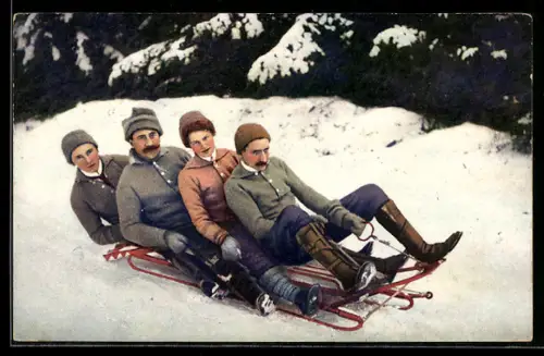 AK Vier Menschen in Winterkleidung auf einem Schlitten