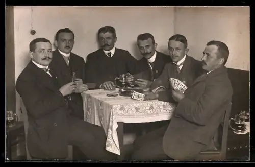 AK Herrengesellschaft beim Kartenspielen