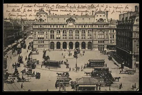 AK Paris, Gare Saint-Lazare et animation sur la place avec fiacres et passants