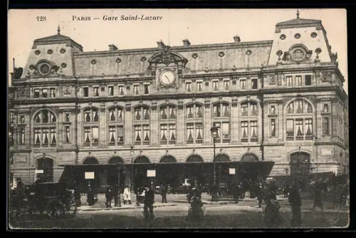 AK Paris, Gare Saint-Lazare, facade principale animée avec passants et calèches