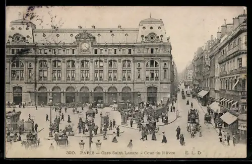AK Paris, Gare Saint-Lazare et Cour du Havre animées