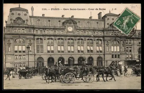 AK Paris, Gare Saint-Lazare, Cour de Rome avec fiacres et passants