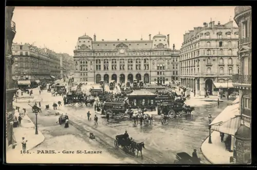 AK Paris, Gare Saint-Lazare avec calèches et foule animée