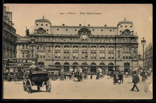 AK Paris, Gare Saint-Lazare avec voitures à cheval et passants animés
