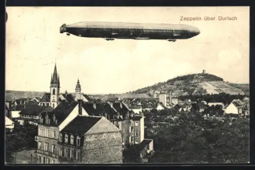 AK Durlach, Zeppelin überfliegt den Ort mit Kirche