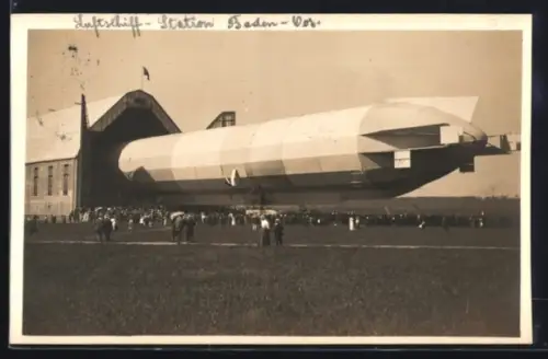 AK Baden-Oos, Zeppelin beim Verlassen der Station