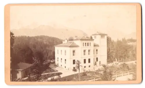 Fotografie M. Walch, Berchtesgaden, unbekannter Ort, Villa in malerischer Landschaft