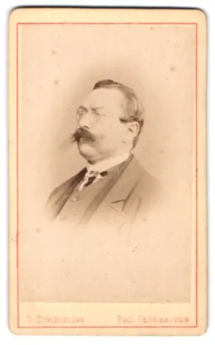 Fotografie L. Strieckling, Bad Oeynhausen, Porträt Hermann von Obernitz, Major a. D.