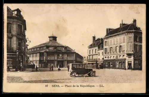 AK Sens, Place de la République