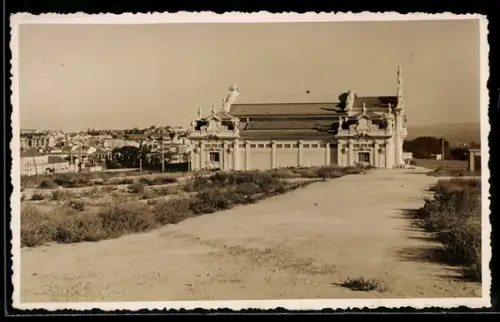 Foto-AK Lissabon, Blick zu einem Ausstellungsgebäude
