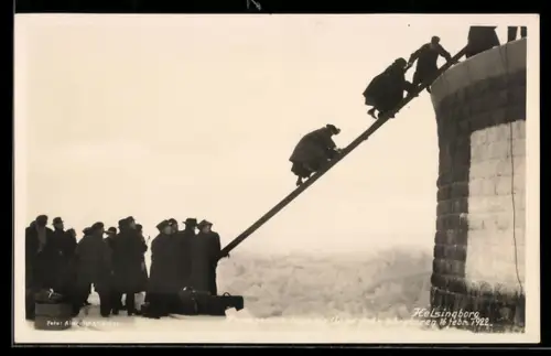AK Helsingborg, Passagerare baga zig iland fran isbrytaren, 16 febr. 1922, Seenotrettung
