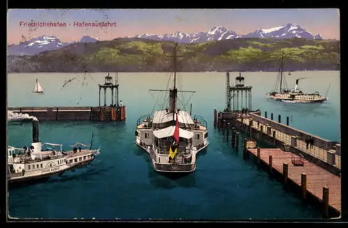 AK Friedrichshafen, Raddampfer Koenig Wilhelm an der Hafenausfahrt