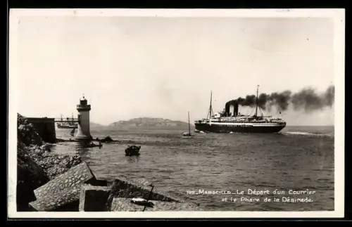 AK Marseille, Le Départ d`un Courrier et le Phre de la Désirade, Hafen