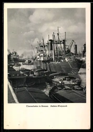 AK Bremen, Partie am Überseehafen mit angelegtem Dampfer