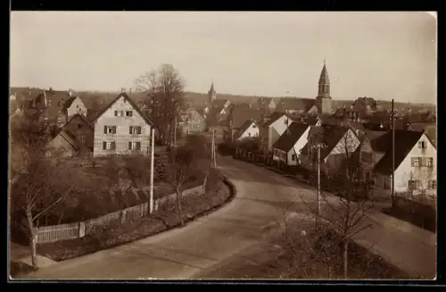 Foto-AK Feucht b. Nbg, Teilansicht mit Kirche und Wohnhäusern