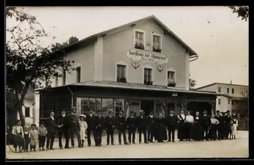 Foto-AK Rosenheim /Obb., Gasthaus zur Alpenrose, Inh. Gallus Held, Aussenansicht