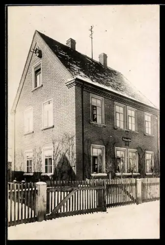 Foto-AK Nürnberg-Eibach, Haus in der Friedhofstrasse 132 im Schnee